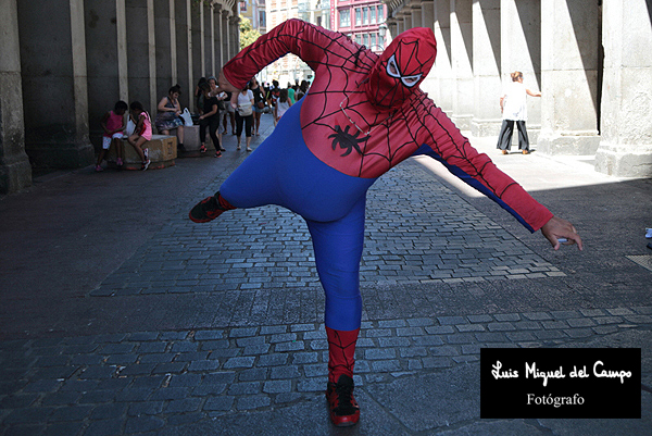 Spiderman gordo por fotógrafo en Madrid LMC