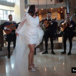 Fotógrafo profesional en Madrid LMC captura a la Tuna en una boda