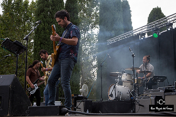 Nocturnos actuando en el Festival Gigante